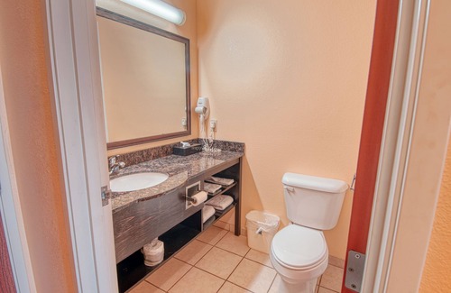 Norman Hotel | Express Inn & Suites