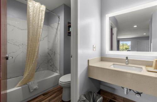 Bridge City Hotel | Express Inn & Suites Westwego