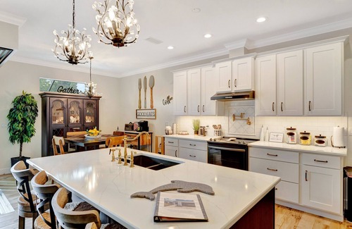 North Port House | Exquisite 3 BR 2 BA Home With Heated Pool