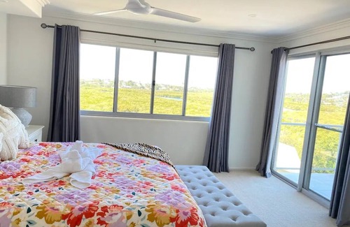 Yeppoon Villa | Exquisite 3 storey central villa with everything!