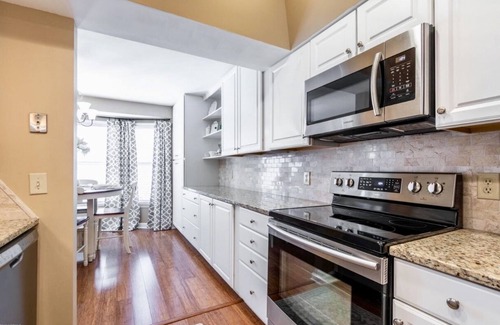 Greenville House | Exquisite 3BR Suite in Prime Greenville 2.2 miles to ECU