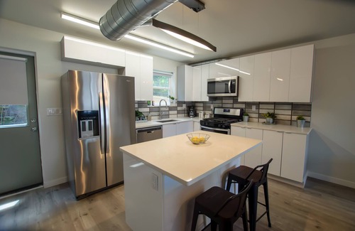 South Side Flats House | Exquisite 4Bed/3.5Bath Home W/Garage +Rooftop Deck