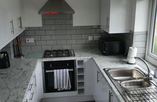 Harlington House | Exquisite and Modern 2 bed Maisonette