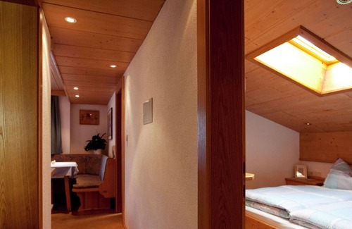 Kaunerberg Apartment | Exquisite Apartment in Kaunerberg Tyrol in the Mountains