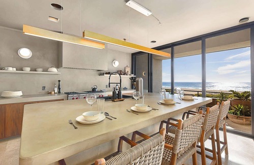 El Pescadero Villa | Exquisite Beachfront Villa @ Cerritos l 10 Pax