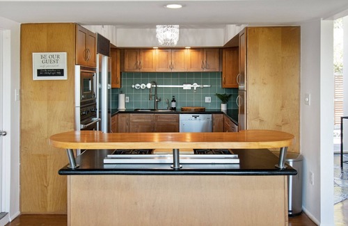 Greenbriar House | Exquisite City Views