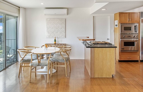 Greenbriar House | Exquisite City Views