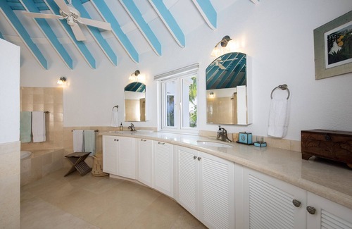Double Bay House | Exquisite Contemporary Beachfront Estate with Pool on Pink Sand Beach