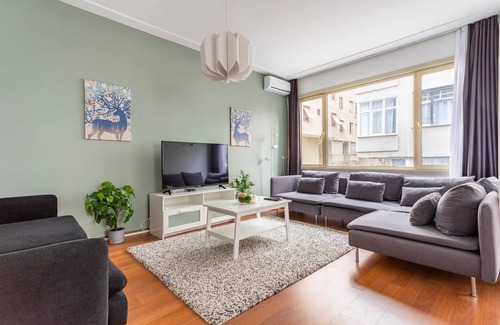 Goztepe Apartment | Exquisite Flat Near Bagdat Street in Kadikoy