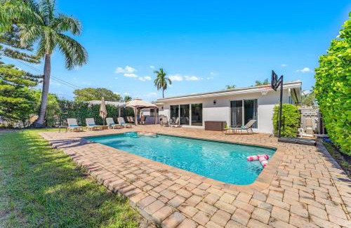 Lauderdale-by-the-Sea House | Exquisite House In Lbts- 7 Min Walk To The Beach!