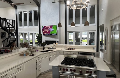 Lake Bradford -Cascade Lake House | Exquisite Huge Lakehouse 3 miles from FSU and downtown. Sleeps 16+