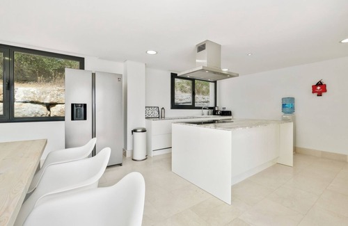 San Roque Villa | Exquisite Luxury Villa in Sotogrande with magnificent sea views