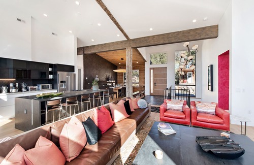 Carbondale House | Exquisite Modern Home With Koi Pond, Hot Tub, Near Basalt & 25 Min to Aspen!