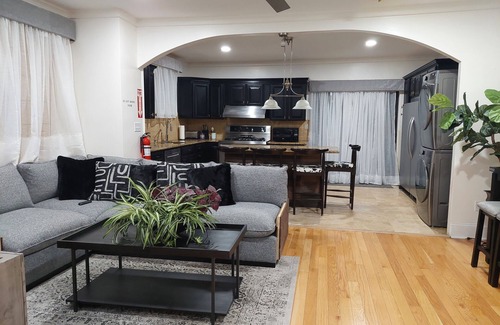 Rhawnhurst House | Exquisite Modern location- King beds.