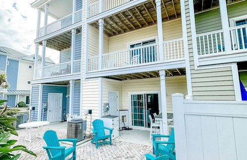 Atlantic Beach House | Exquisite Ocean-View Villa – Steps to Beach & Pool, LINENS INCLUDED