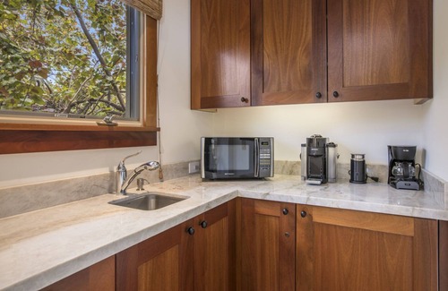 Kaupulehu House | Exquisite Oceanview Estate w/Private Pool, Hot Tub & AC: Kahikole Street 218