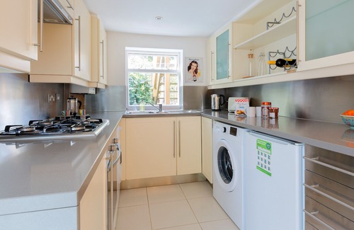 Dalston Apartment | | Exquisite Quiet Garden Flat | Hackney | Dalston |