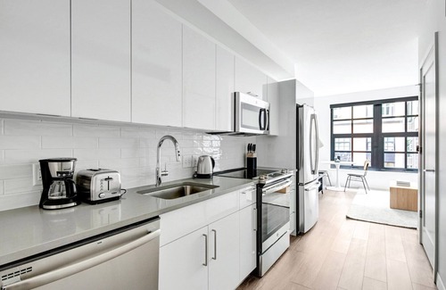 South of Washington Apartment | Exquisite South End 1BR w/Gym, W/D & Pool, near SoWa, by Blueground