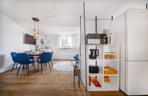 Suedviertel Apartment | Exquisite Superior Suite Near MESSE/CENTER/RÜ/GRUGA/EVONIK/EON