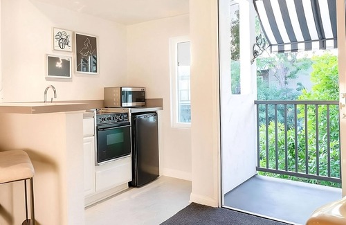 Norma Triangle Apartment | Exquisite Unit, Near Petersen Automotive Museum, Pet-Friendly, Rooftop Pool