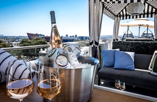Norma Triangle Apartment | Exquisite Unit, Near Petersen Automotive Museum, Pet-Friendly, Rooftop Pool