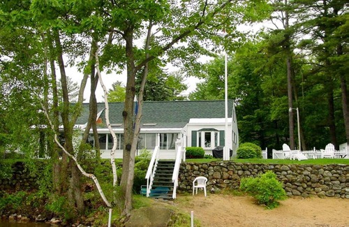 Lochmere House | Exquisite waterfront home on Lake Winnisquam