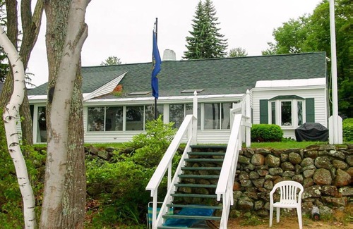 Lochmere House | Exquisite waterfront home on Lake Winnisquam
