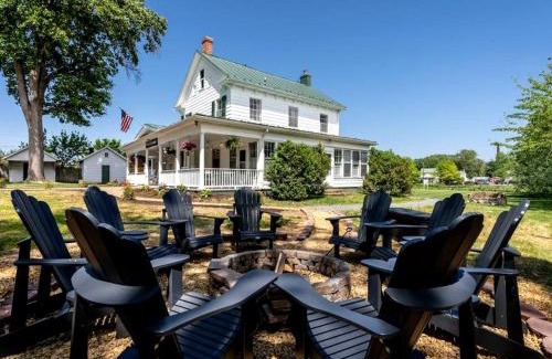 Luray House | Exquisite Zen Suite Retreat near Blue Ridge Mountain in Virginia