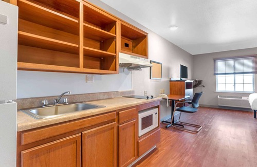 West Colorado Springs Hotel | Extended Stay America Select Suites - Colorado Springs