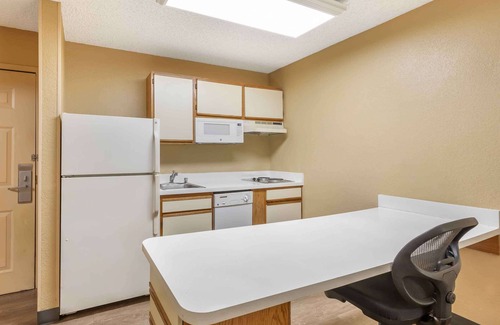 Greenwood Village Hotel | Extended Stay America Select Suites - Denver - Tech Center South - Greenwood Village