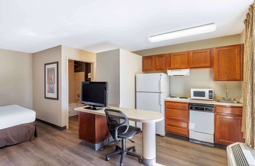 Greenwood Village Hotel | Extended Stay America Select Suites Denver Tech Center Central
