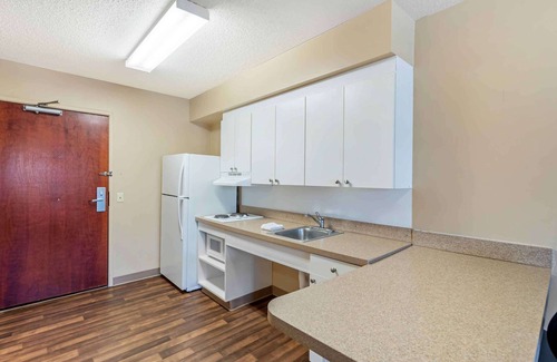 Rolling Meadows Hotel | Extended Stay America Select Suites Chicago Rolling Meadows