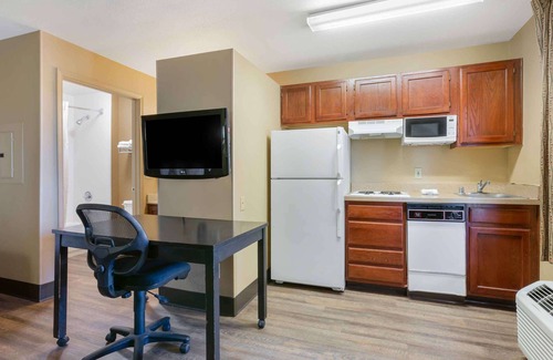 Ahwatukee Foothills Hotel | Extended Stay America Phoenix - Chandler - E. Chandler Blvd.