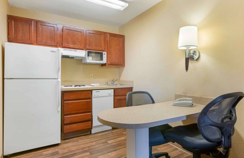 Ahwatukee Foothills Hotel | Extended Stay America Phoenix - Chandler - E. Chandler Blvd.