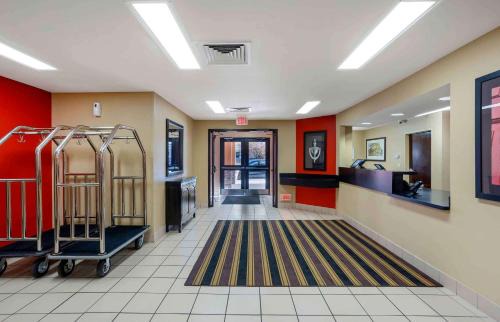 Springfield Hotel | Extended Stay America Select Suites - Springfield - South
