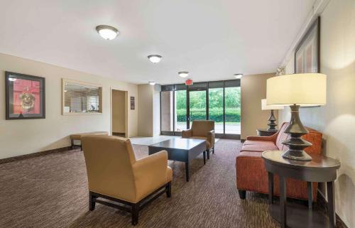 Alpharetta Hotel | Extended Stay America Select Suites - Atlanta - Alpharetta - Northpoint - East