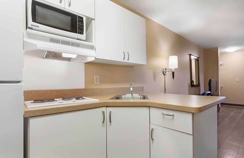 Madison Hotel | Extended Stay America Suites Madison Junction Court