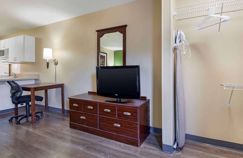 Madison Hotel | Extended Stay America Suites Madison Junction Court