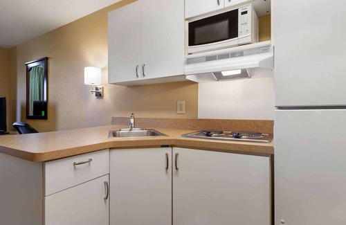 Madison Hotel | Extended Stay America Suites Madison Junction Court