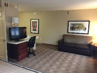 Ellendale Hotel | Extended Stay America Suites - Memphis - Wolfchase Galleria