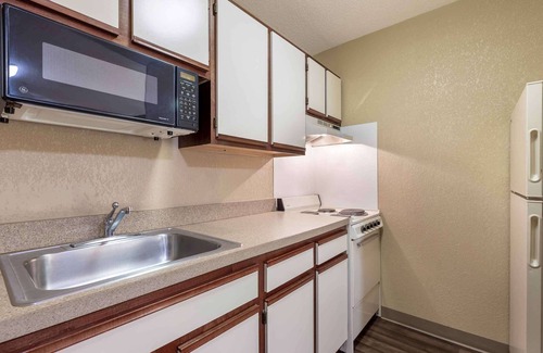 Wichita Hotel | Extended Stay America Suites Wichita East