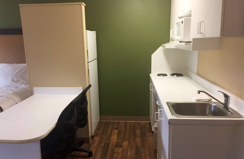 Newtonville Hotel | Extended Stay America Suites Albany SUNY