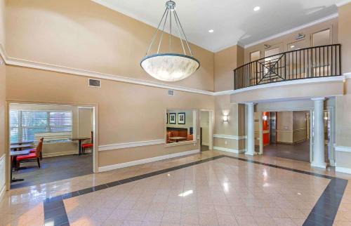 Durham Hotel | Extended Stay America Suites - Raleigh - RTP - 4919 Miami Blvd