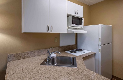 Hopelawn Hotel | Extended Stay America Suites Edison Raritan Center