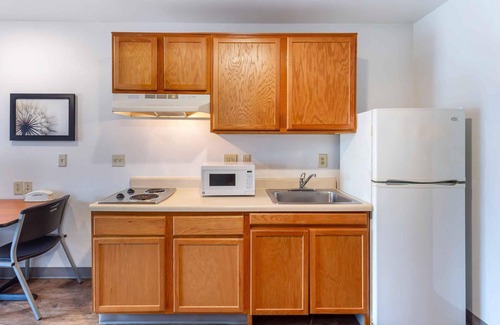 Terry Sanford Hotel | Extended Stay America Select Suites - Fayetteville