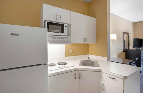 Eastwick Hotel | Extended Stay America Suites Philadelphia Airport Tinicum Bl