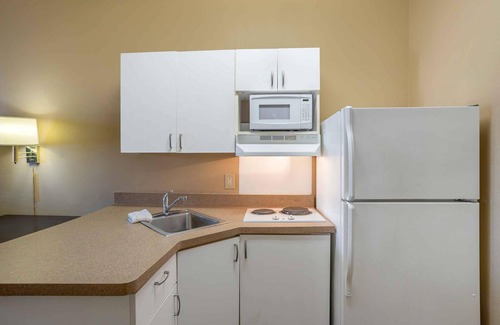 Eastwick Hotel | Extended Stay America Suites Philadelphia Airport Tinicum Bl