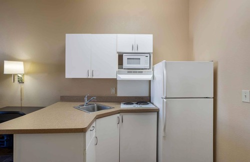 Eastwick Hotel | Extended Stay America Suites Philadelphia Airport Tinicum Bl
