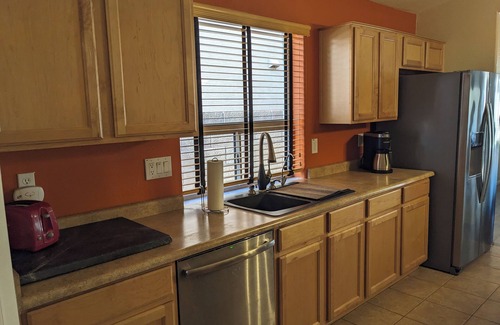 Sarival Gardens House | Extended Stay Goodyear Gem Near Ballpark