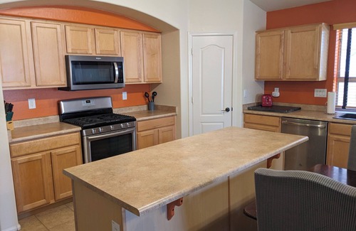Sarival Gardens House | Extended Stay Goodyear Gem Near Ballpark